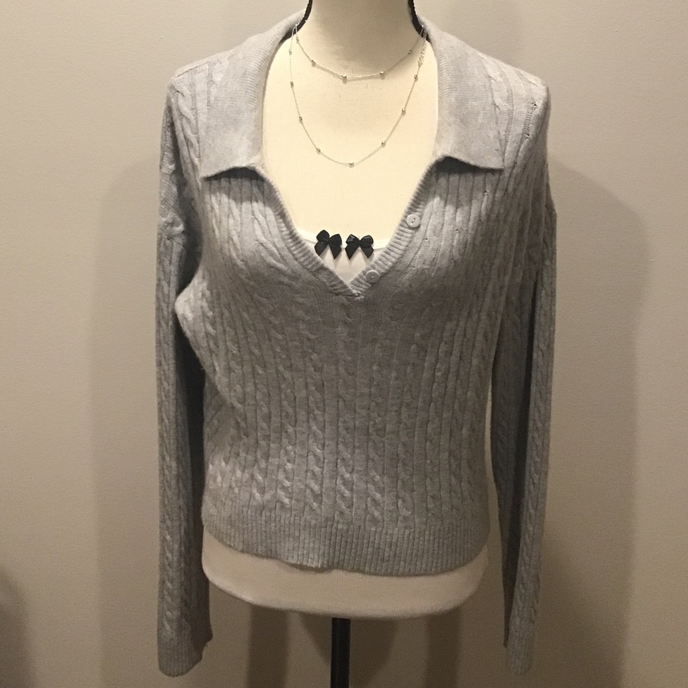 So soft cable knot polo sweater